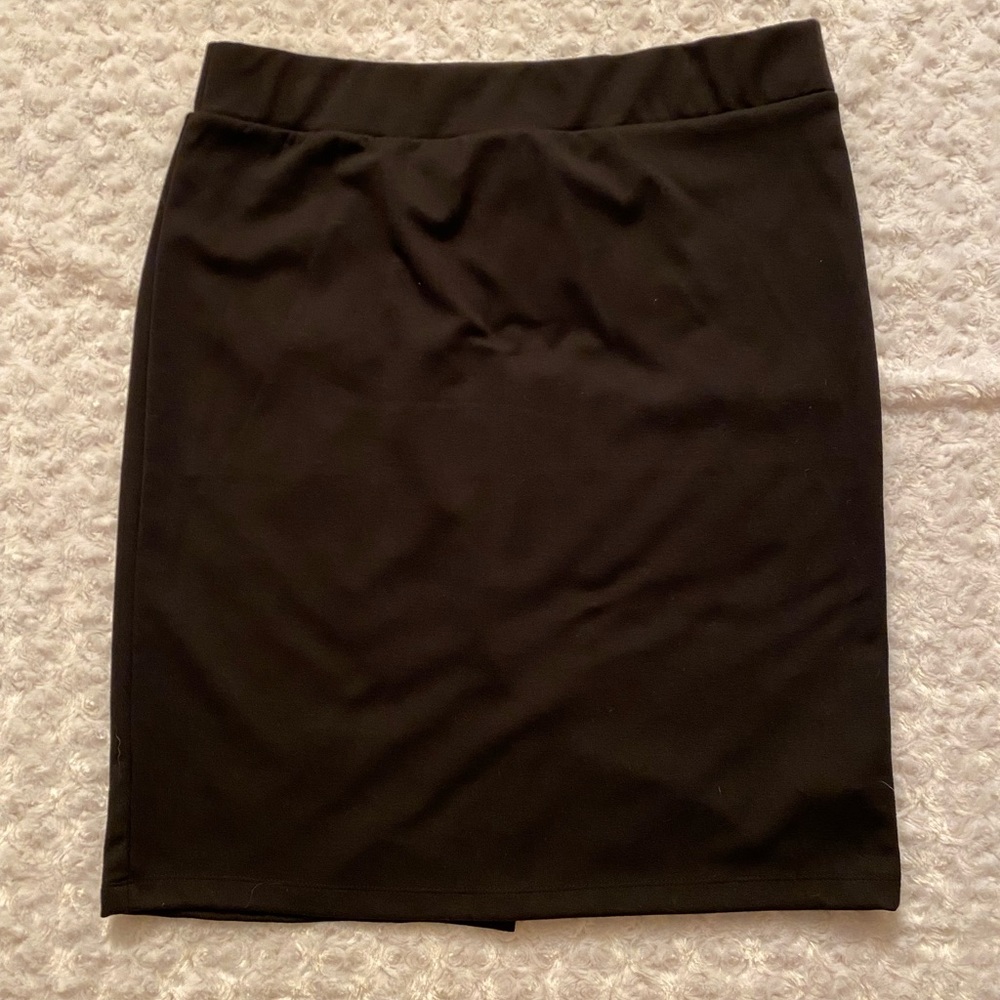 Brand new Womens skirt large